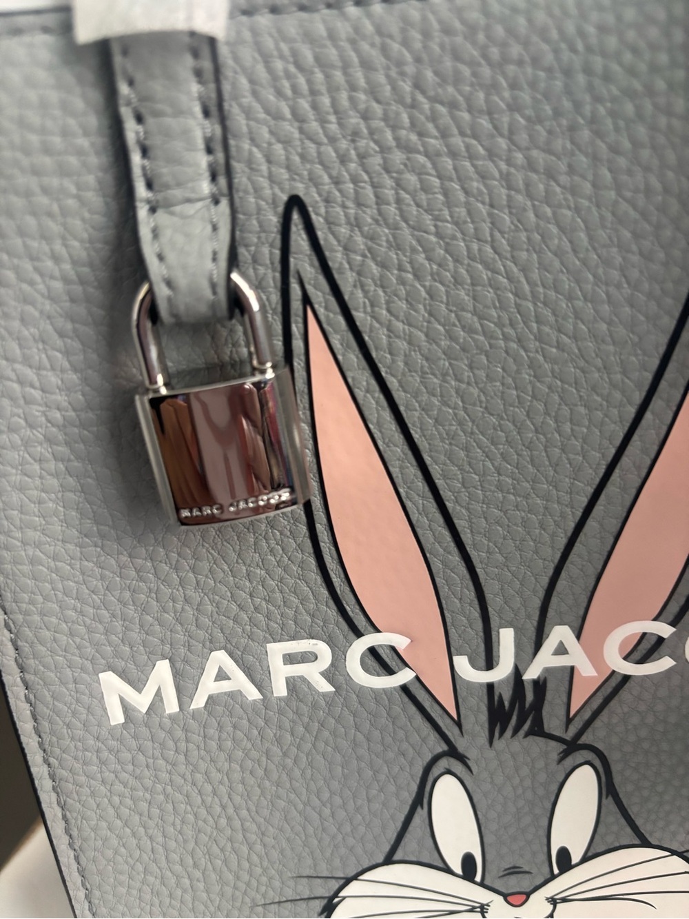 Marc Jacobs Grey Pebbled Leather Tote with Bugs Bunny Graphic - Picture 3 of 7